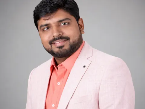 Sushil Bandpatte, Chartered Accountant